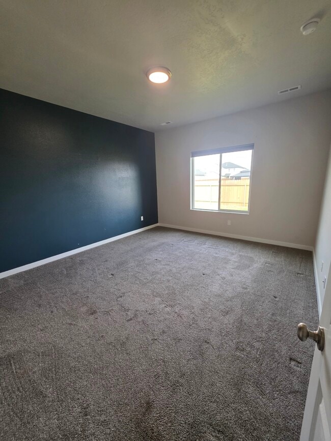 Building Photo - 1720 SW Gabar Ct
