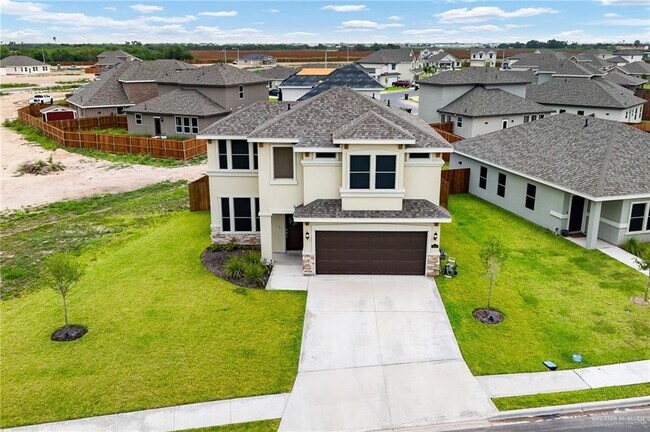 Building Photo - 3226 El Paso Dr