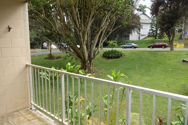 Building Photo - 2 bedroom, 1 bath, 2 parking in Waikalani Woodlands