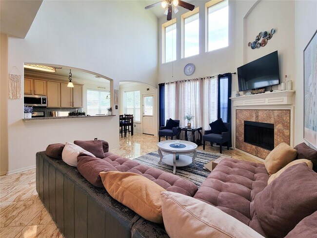 Building Photo - 11811 Champions Grove Ln