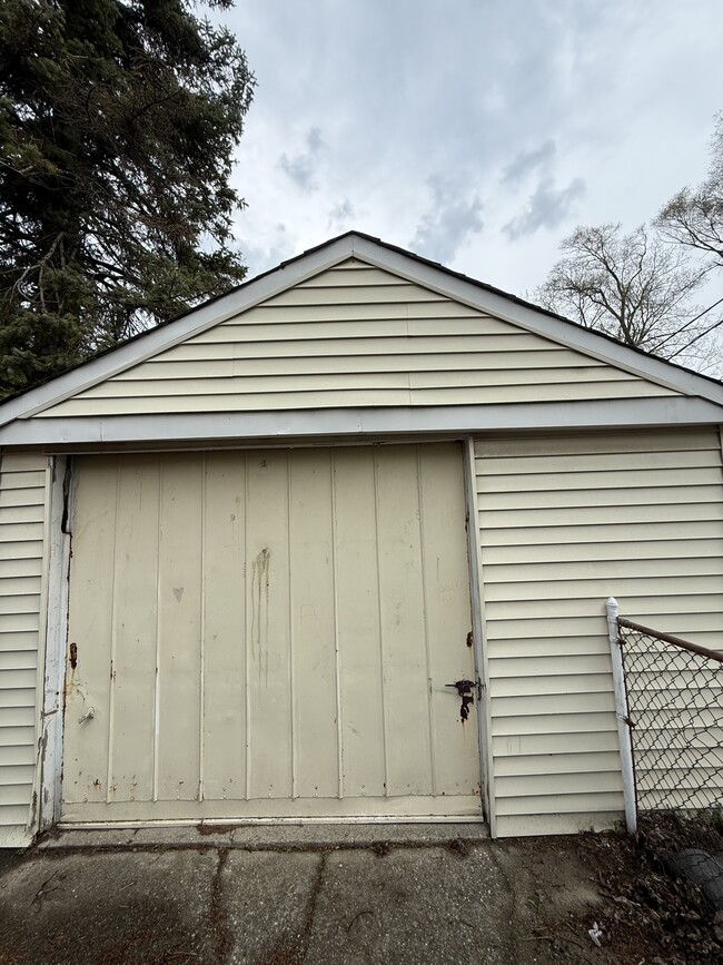 Building Photo - 7033 Westminster Ave