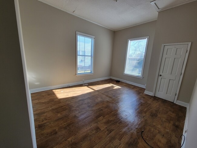 Building Photo - 209 E Caswell St