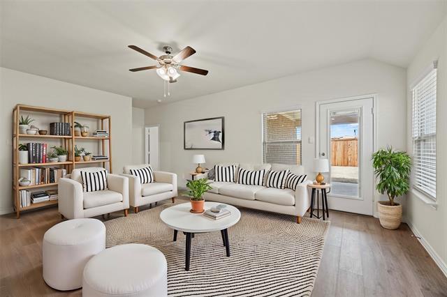 Building Photo - 411 Revolution Rd