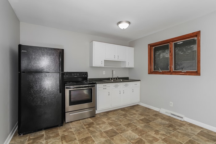 Building Photo - 9292 Coogan Dr