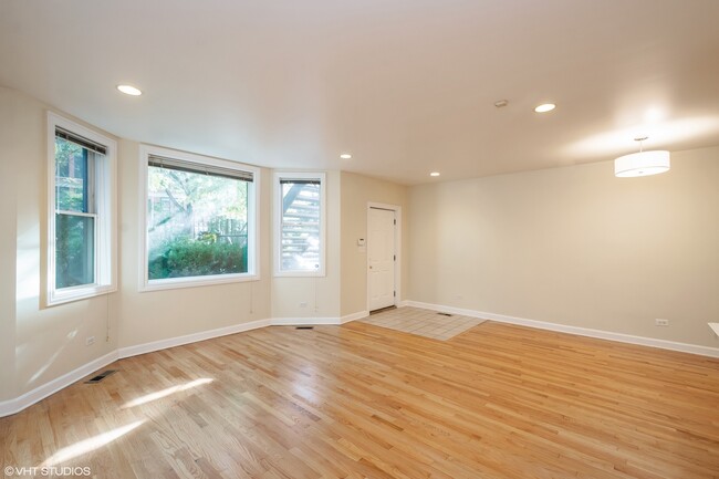 Building Photo - 1550 W Jackson Blvd