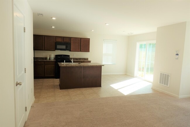 Building Photo - 1025 Joseph Ct