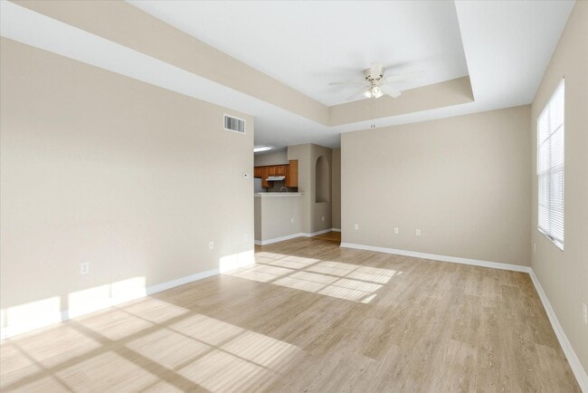 Building Photo - LIGHT, BRIGHT AND SPACIOUS 1 BEDROOM 1 BATHROOM 2ND FLOOR CONDO LOCATED IN THE HIGHLY SOUGHT AFTE...