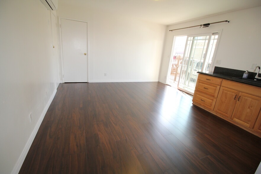 Building Photo - 2010 Pacific Ave