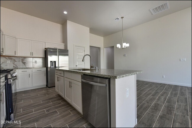 Building Photo - 51073 Sand Verbena Ave