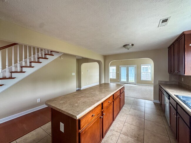 Building Photo - Gorgeous 3 Bed 2.5 Bath Home on Corner Lot