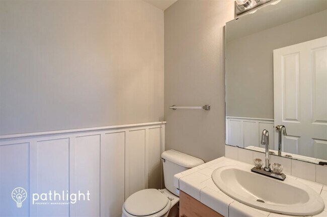 Building Photo - 3420 91 Street SE