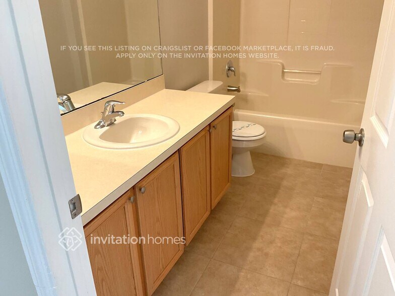 Building Photo - 761 Dromedary Dr