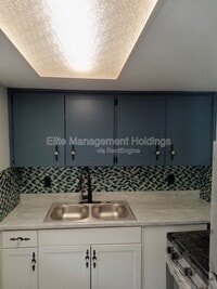 Building Photo - 1755 6th Ave