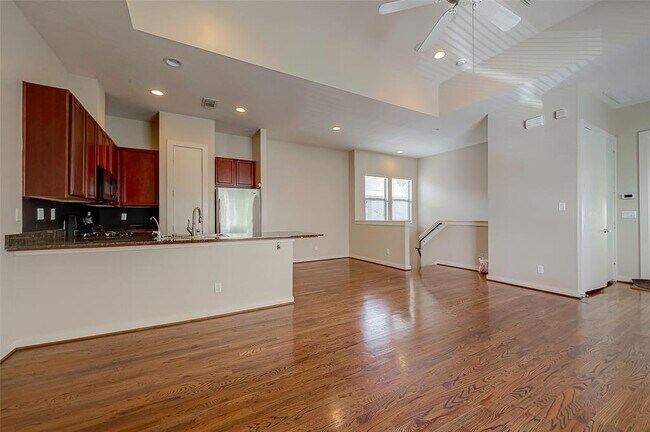 Building Photo - 1130 Patterson St