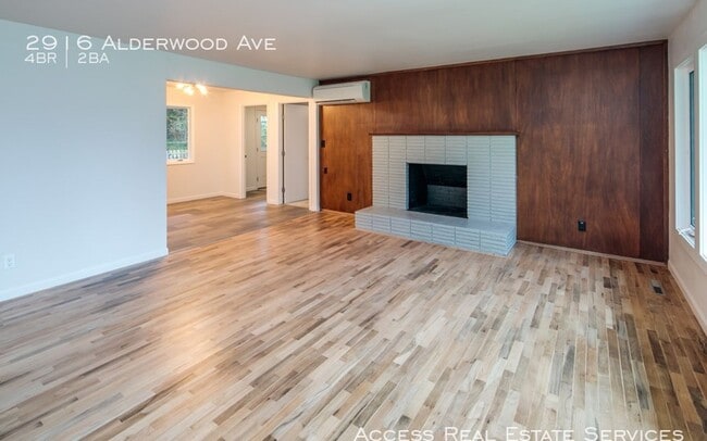 Building Photo - 2916 Alderwood Ave
