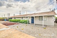 Building Photo - 2331 W Belmont Ave