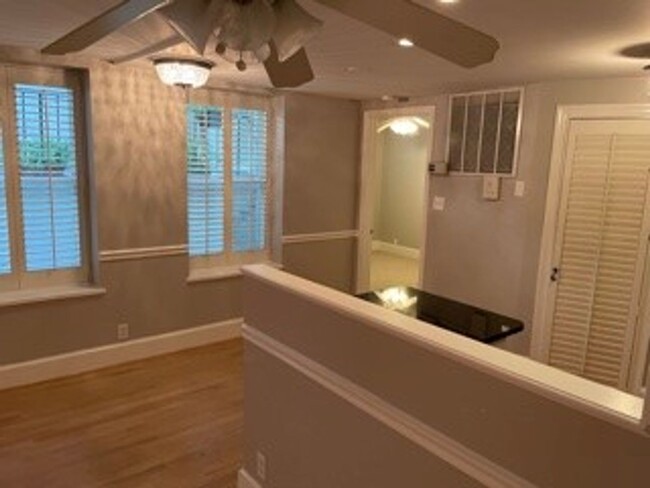 Building Photo - 1BR in Georgetown East Village WITH PARKIN...