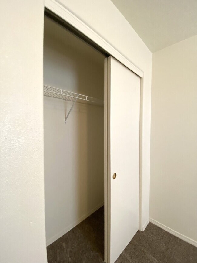 Building Photo - 2 STORY SW STYLE HOME W/LOFT