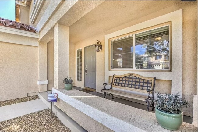 Building Photo - Two-story 4 BR & 3 BA designs offer luxuri...