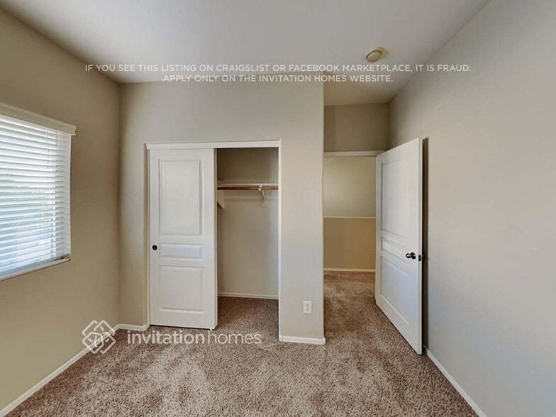 Building Photo - 236 S Travis