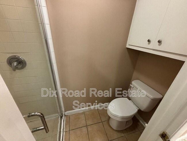 Building Photo - 3312 Burgoyne Dr