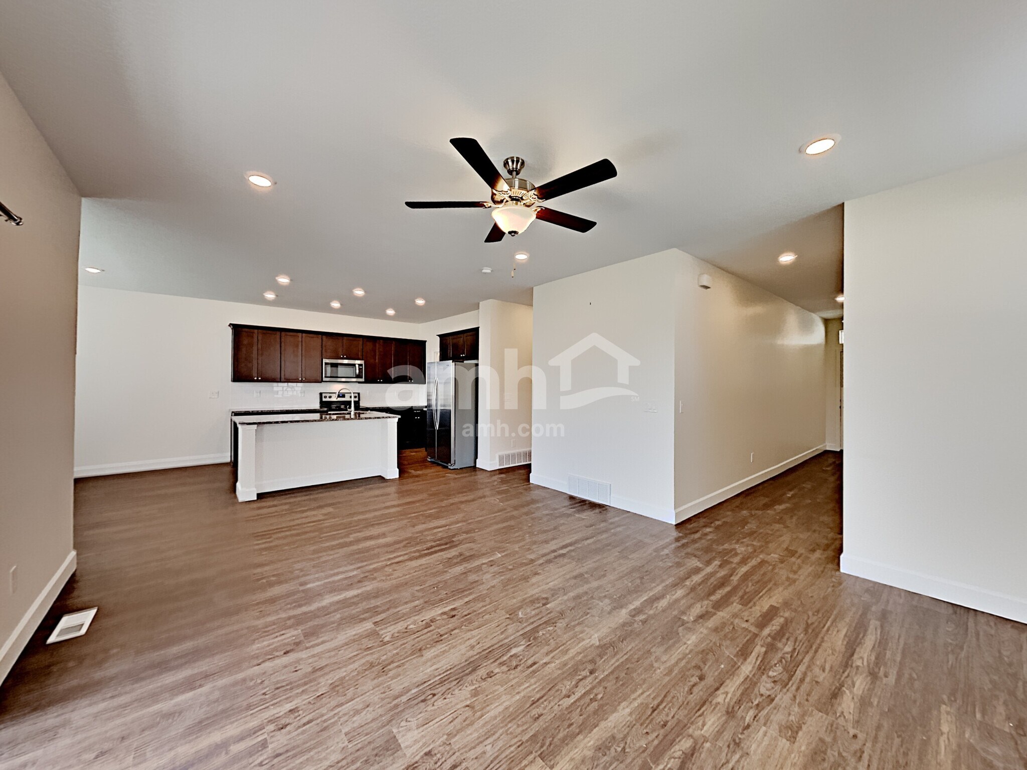 Building Photo - 2444 S Wild Horse Way