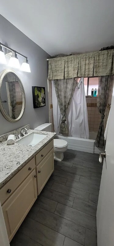 Building Photo - 8220 E Northland Dr