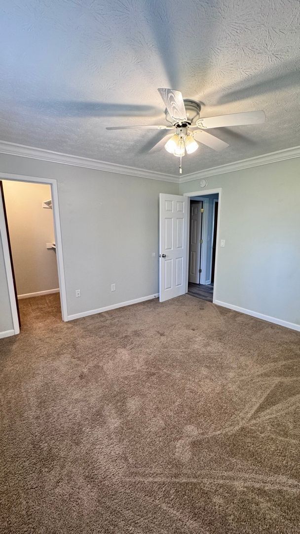 Building Photo - 2BR/1.5BA End Unit Townhome Near Downtown Snellville!