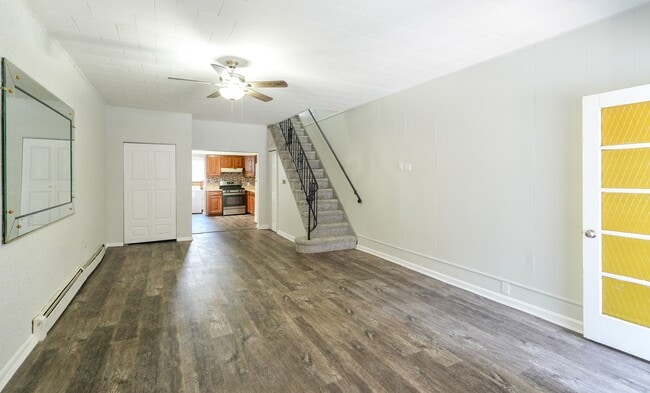 Building Photo - Charming Pennsport Rowhome with Private Backyard Oasis