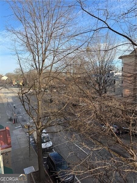 Building Photo - 230 E Ponce de Leon Ave