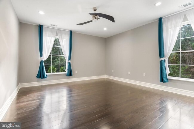 Building Photo - 1065 Northfalls Ct