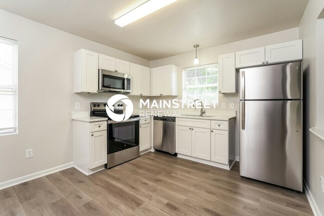 Building Photo - 326 Mountview Dr
