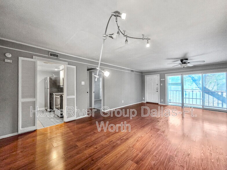Building Photo - 6620 Eastridge Dr