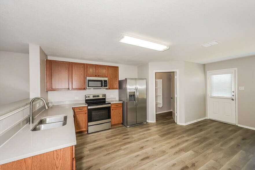 Building Photo - 1337 Castle Ridge Rd