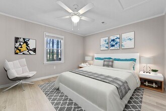 Building Photo - Gorgeously Renovated Studio