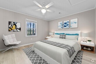 Building Photo - Gorgeously Renovated Studio