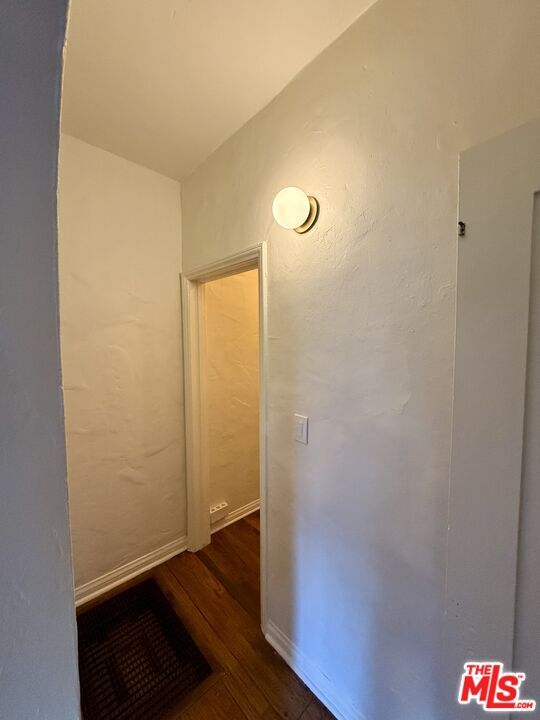 Building Photo - 840 Huntley Dr