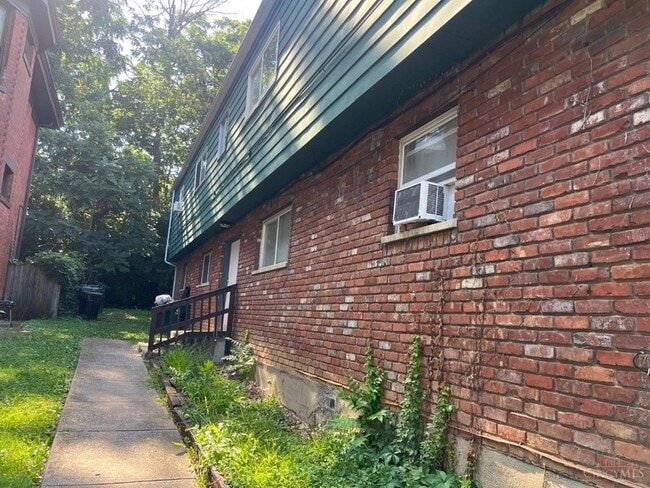 Building Photo - 3553 Wilson Ave