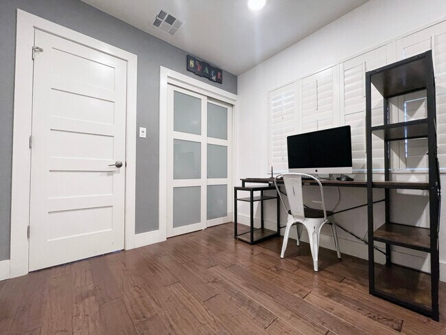 Building Photo - 14717 Terryknoll Dr