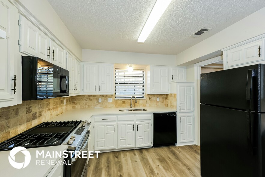 Building Photo - 1617 James Good Ln