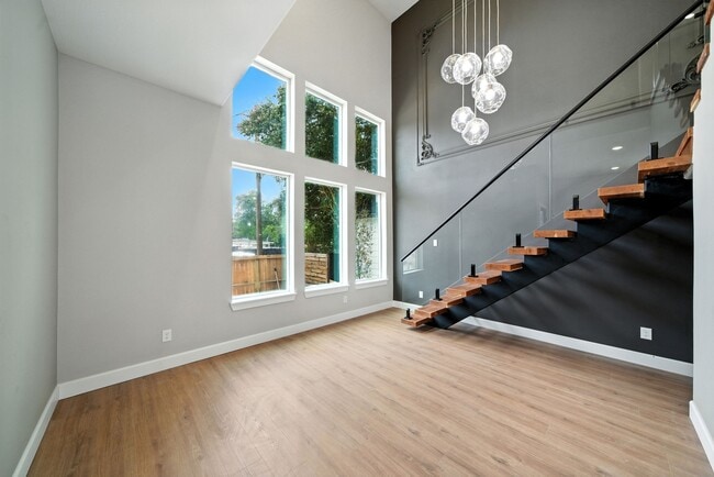 Building Photo - 8307 Double