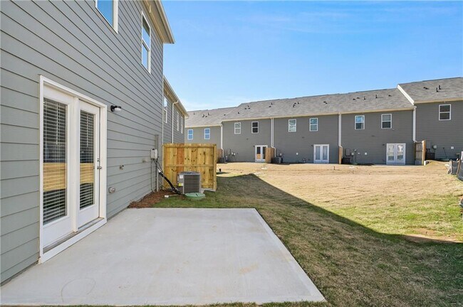 Building Photo - 70 Robinson Ridge