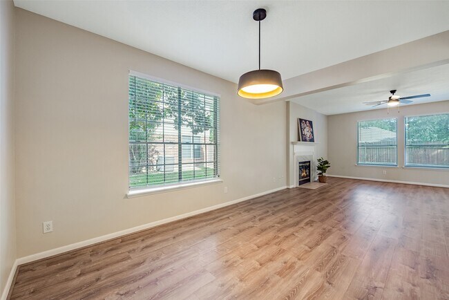 Building Photo - 5115 Cherrywood Ct