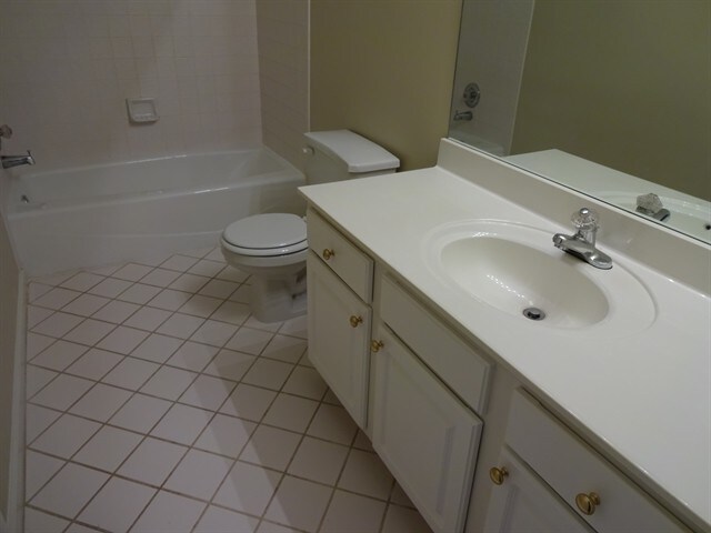 Building Photo - 2401 Weatherstone Cir SE