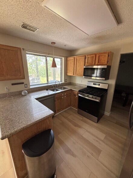 Building Photo - 3708 Ginger Ln