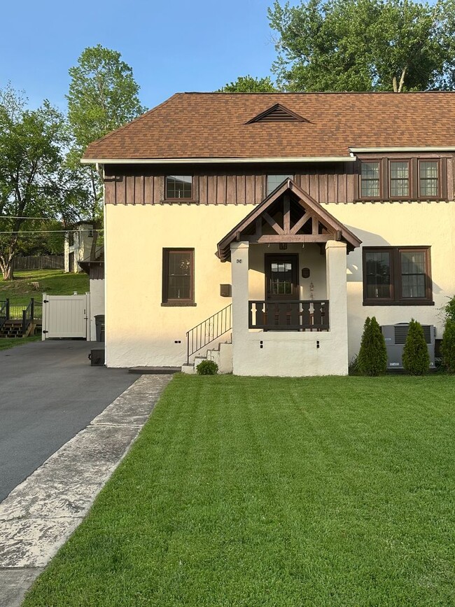 Primary Photo - 3 bedroom, 2 bath, furnished Kingsport, TN
