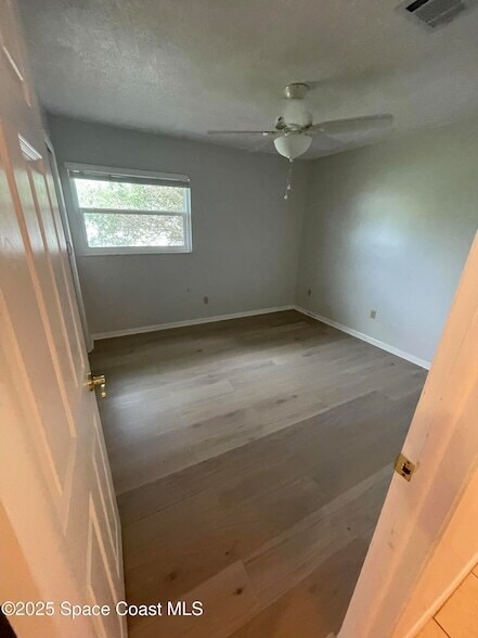 Building Photo - 325 Trinidad Dr