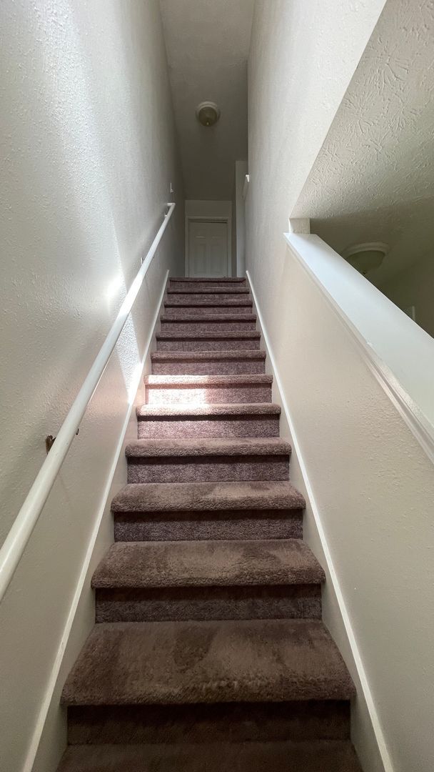 Building Photo - West Lafayette - Large 3 Bedroom 2 Bath Duplex