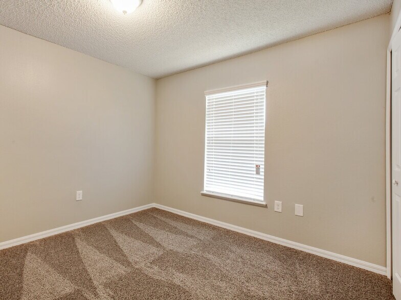 Building Photo - 1626 Corner Meadow Cir