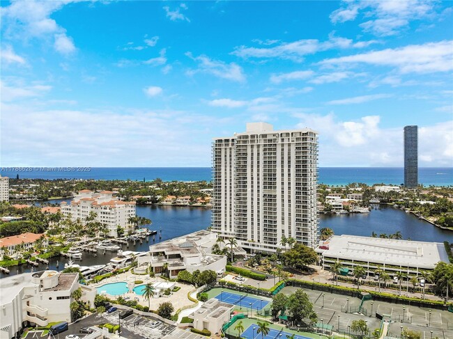 Building Photo - 19707 Turnberry Way